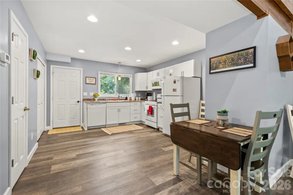 15 Garden Court Fletcher, NC 28732