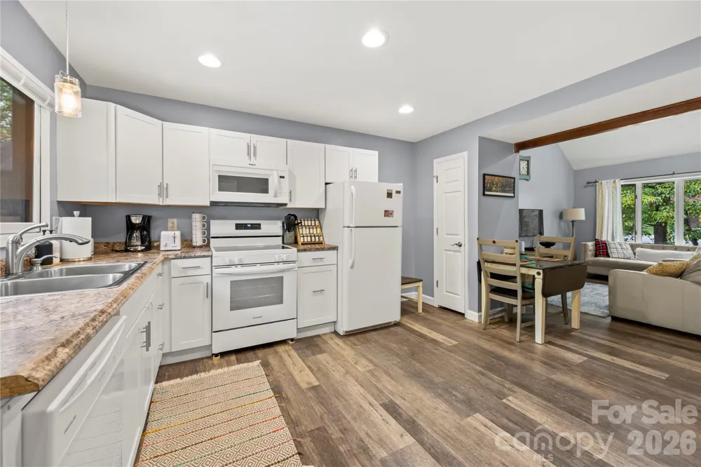 15 Garden Court Fletcher, NC 28732