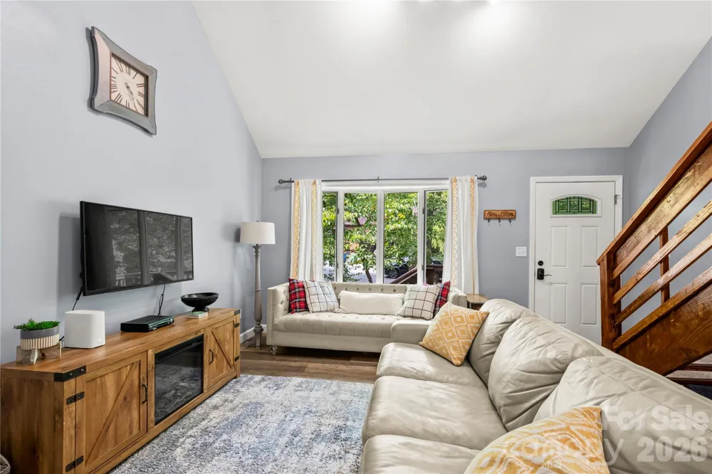 15 Garden Court Fletcher, NC 28732