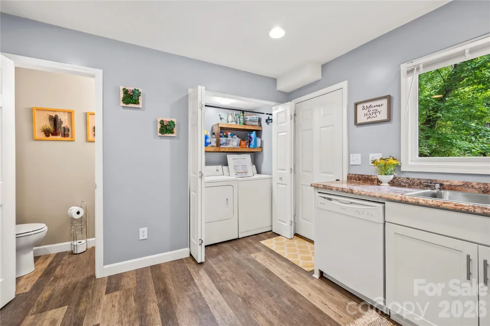 15 Garden Court Fletcher, NC 28732