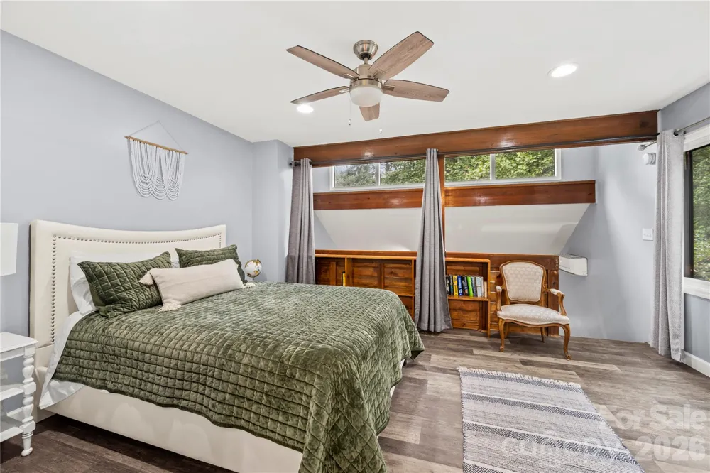 15 Garden Court Fletcher, NC 28732