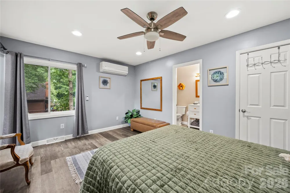 15 Garden Court Fletcher, NC 28732