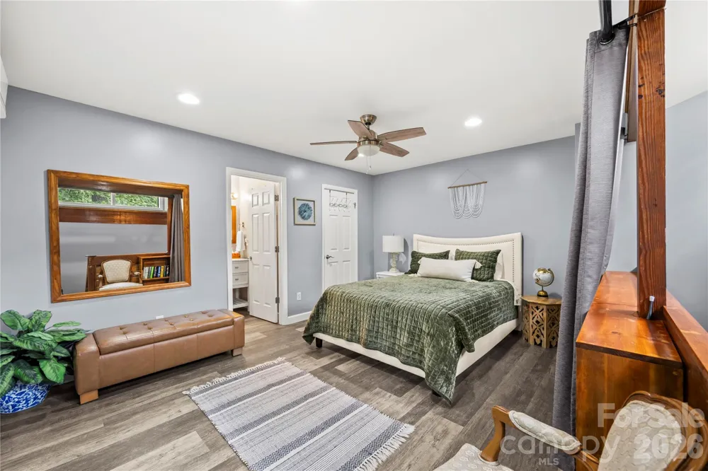 15 Garden Court Fletcher, NC 28732