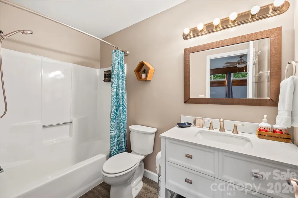 15 Garden Court Fletcher, NC 28732