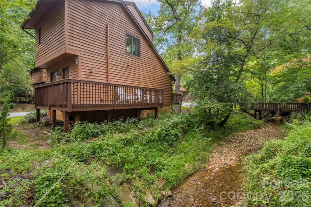 15 Garden Court Fletcher, NC 28732