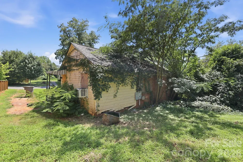 2840 Cowles Road Charlotte, NC 28208
