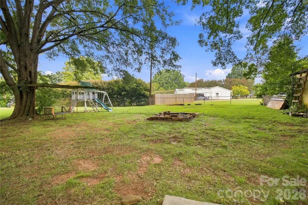 4209 Heatherstone Drive Gastonia, NC 28056