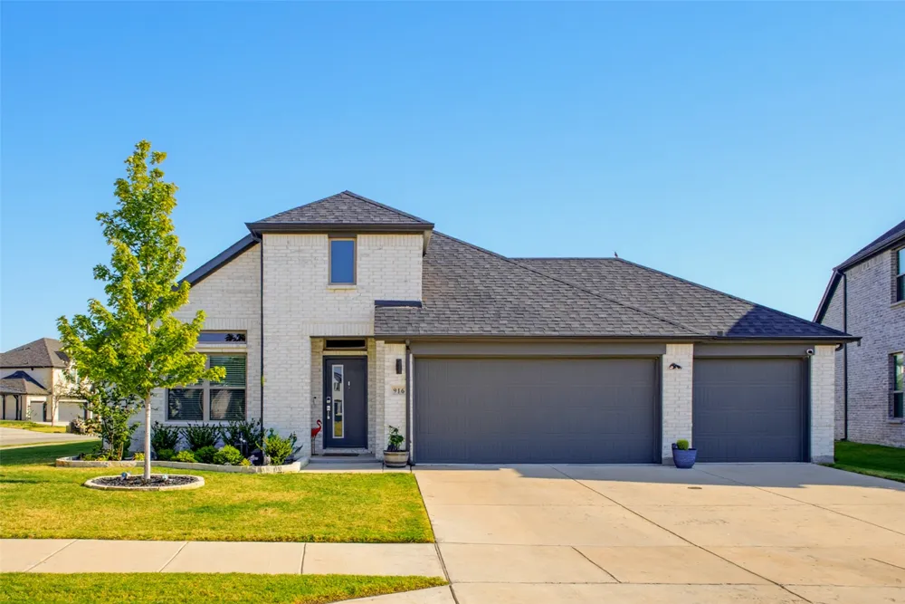 916 Chinati Street Princeton, TX 75407