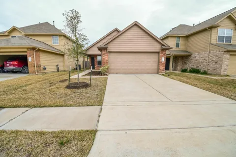 5750 Kyle Cove Drive