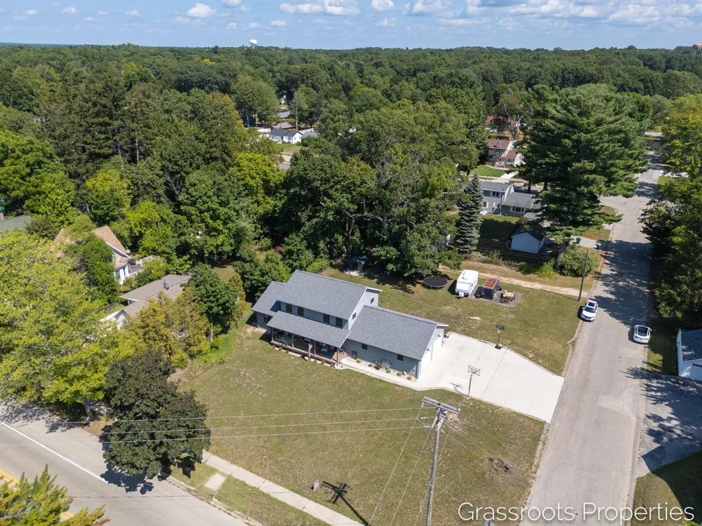 939 S Mears Avenue Whitehall, MI 49461