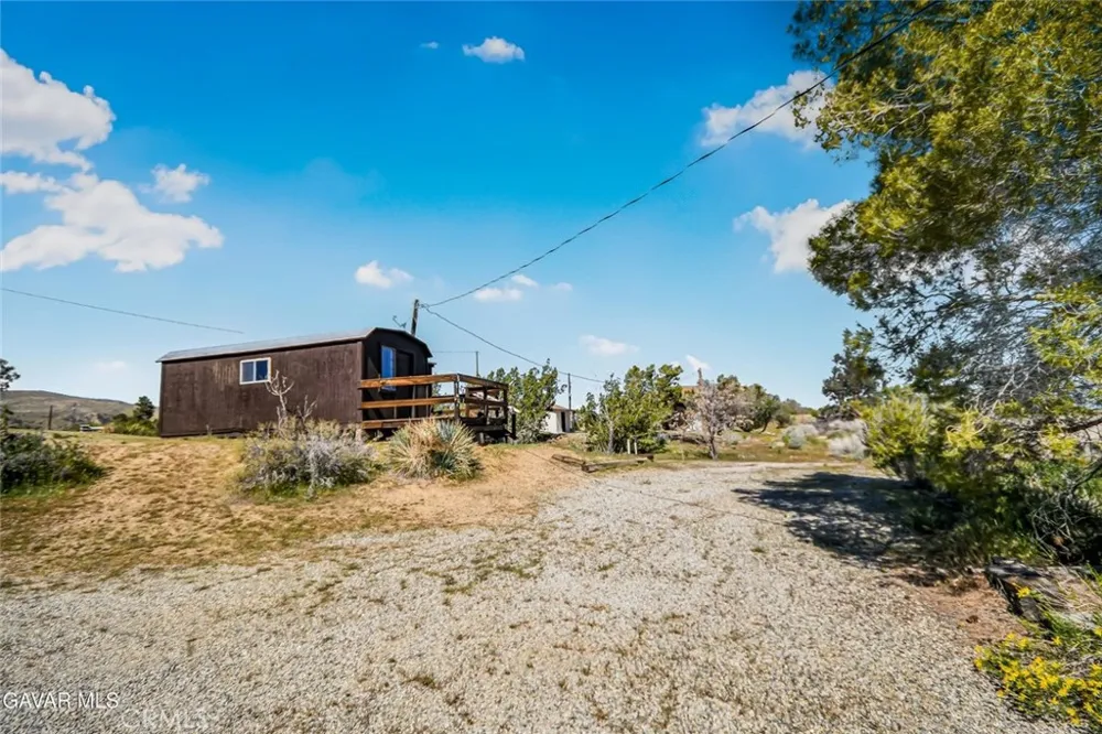 31720 96th Street East Littlerock, CA 93543