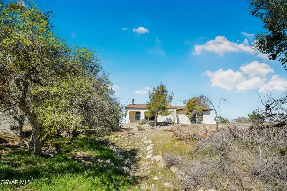 31720 96th Street East Littlerock, CA 93543