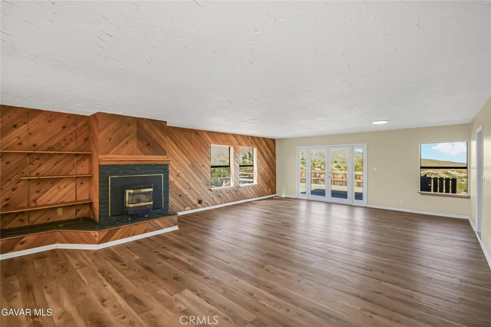 31720 96th Street East Littlerock, CA 93543