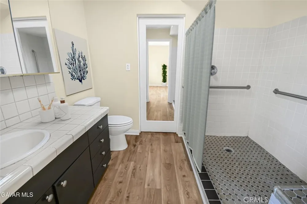 31720 96th Street East Littlerock, CA 93543