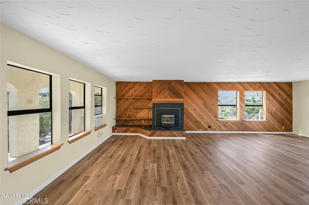 31720 96th Street East Littlerock, CA 93543