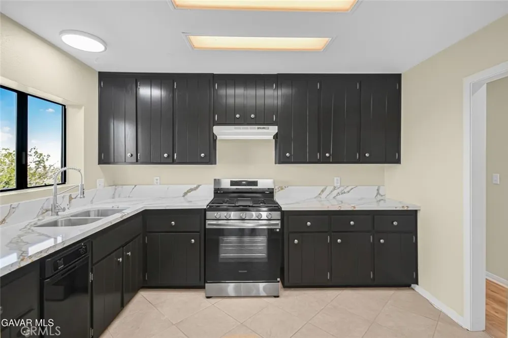 31720 96th Street East Littlerock, CA 93543