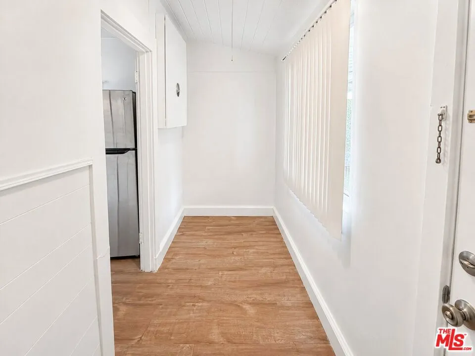 1238 W Adams Boulevard #6 Los Angeles, CA 90007