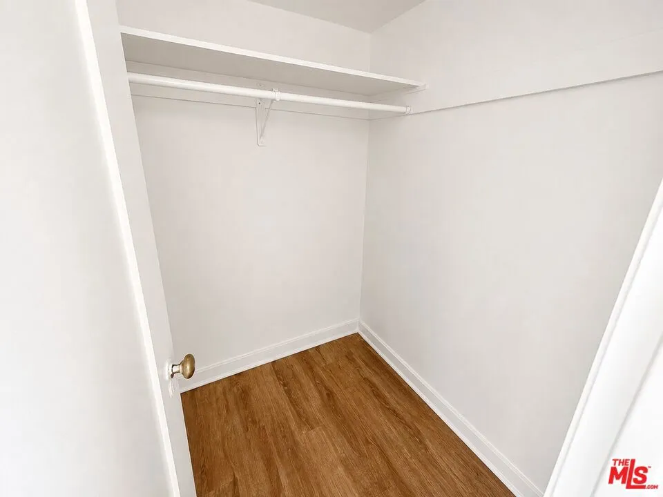 1238 W Adams Boulevard #6 Los Angeles, CA 90007