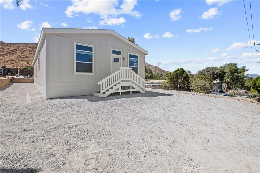 31597 Allen Avenue Homeland, CA 92585