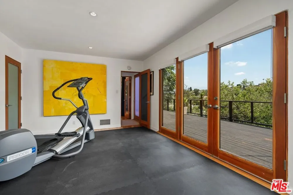2338 Lyric Avenue Los Angeles, CA 90027