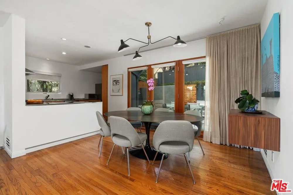 2338 Lyric Avenue Los Angeles, CA 90027