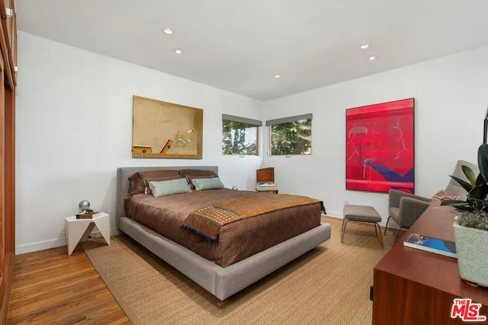 2338 Lyric Avenue Los Angeles, CA 90027