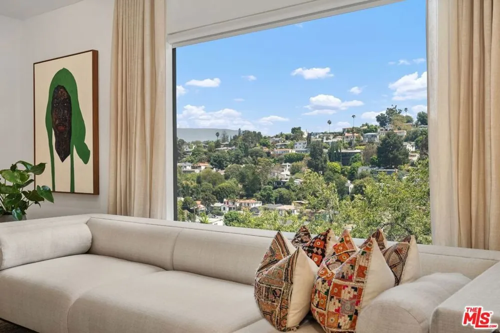2338 Lyric Avenue Los Angeles, CA 90027