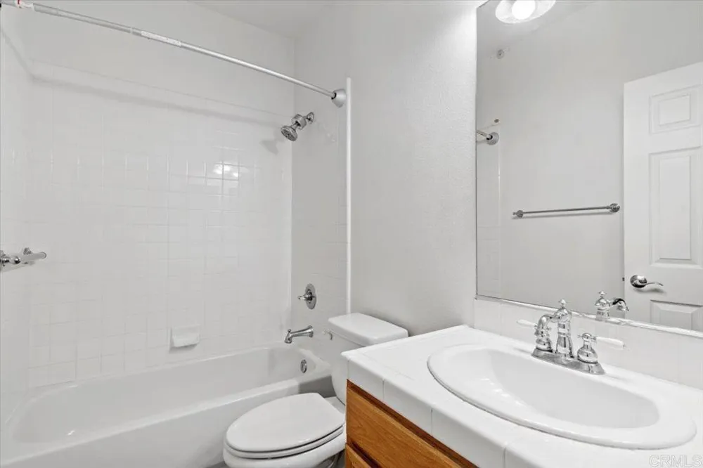 3219 Hidden Estate Lane Escondido, CA 92027