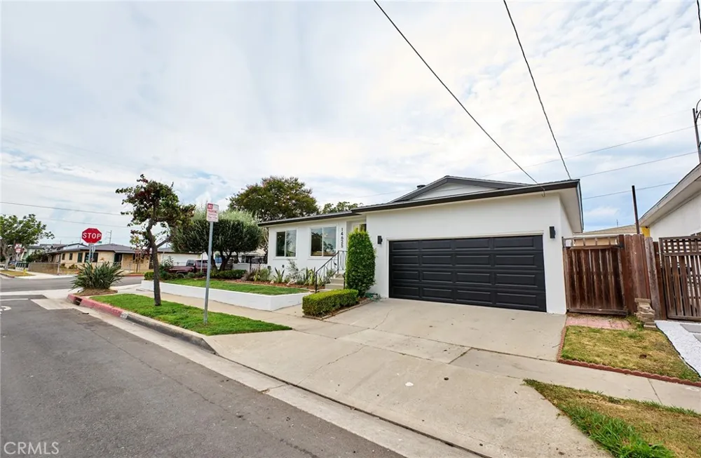 14625 Kingsdale Avenue Lawndale, CA 90260