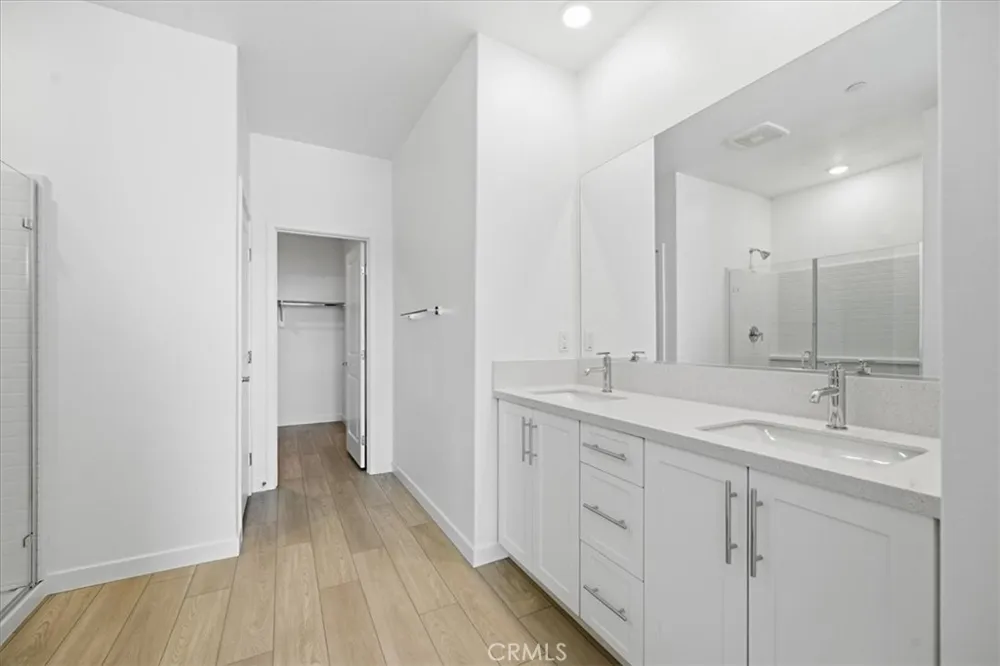 27326 Seven Oaks Lane Valencia, CA 91381