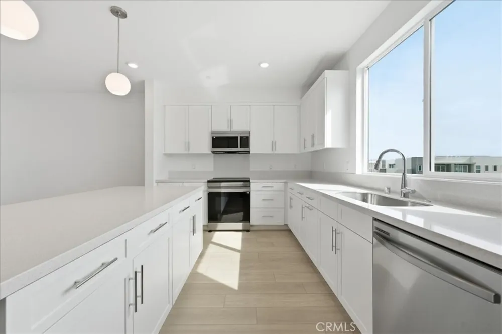 27326 Seven Oaks Lane Valencia, CA 91381