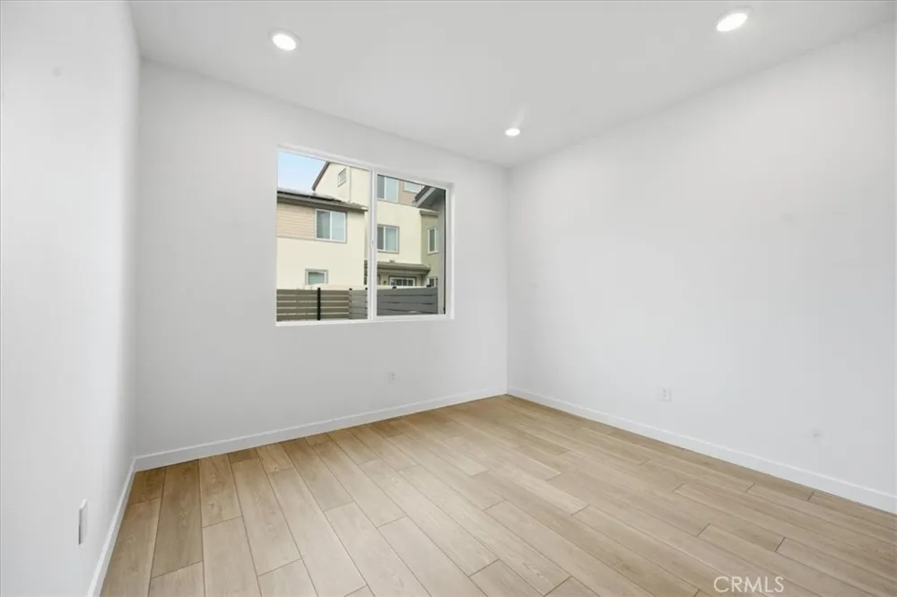 27326 Seven Oaks Lane Valencia, CA 91381