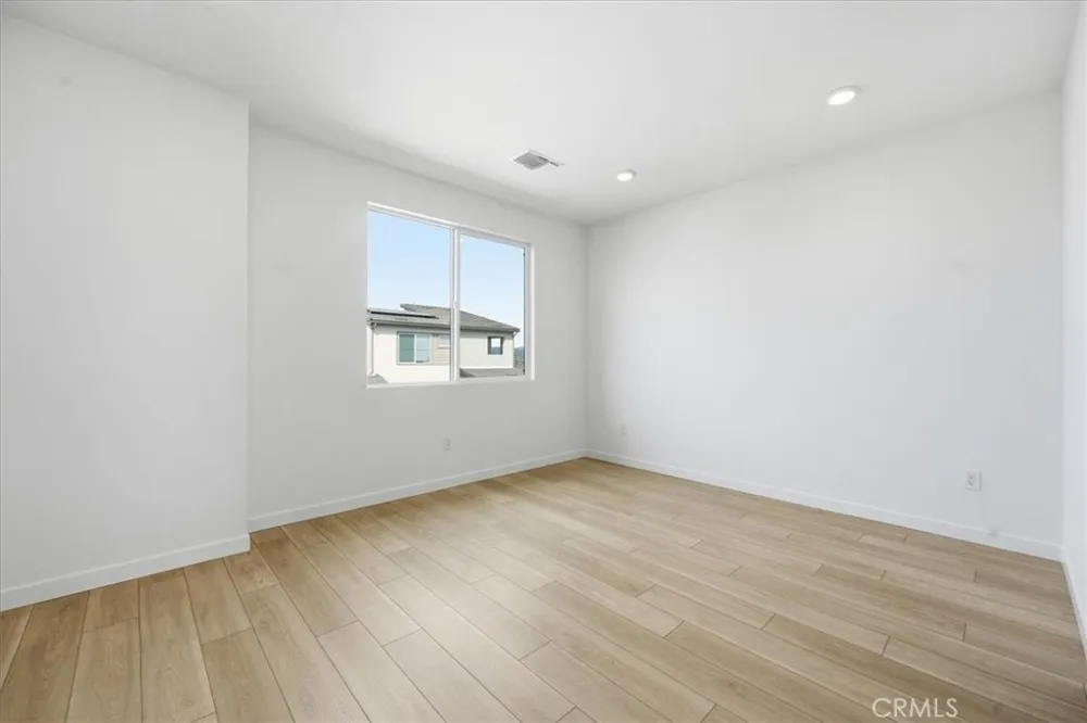 27326 Seven Oaks Lane Valencia, CA 91381