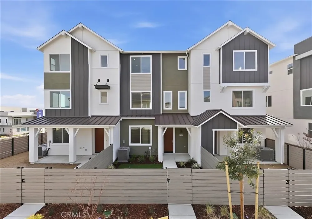 27326 Seven Oaks Lane Valencia, CA 91381