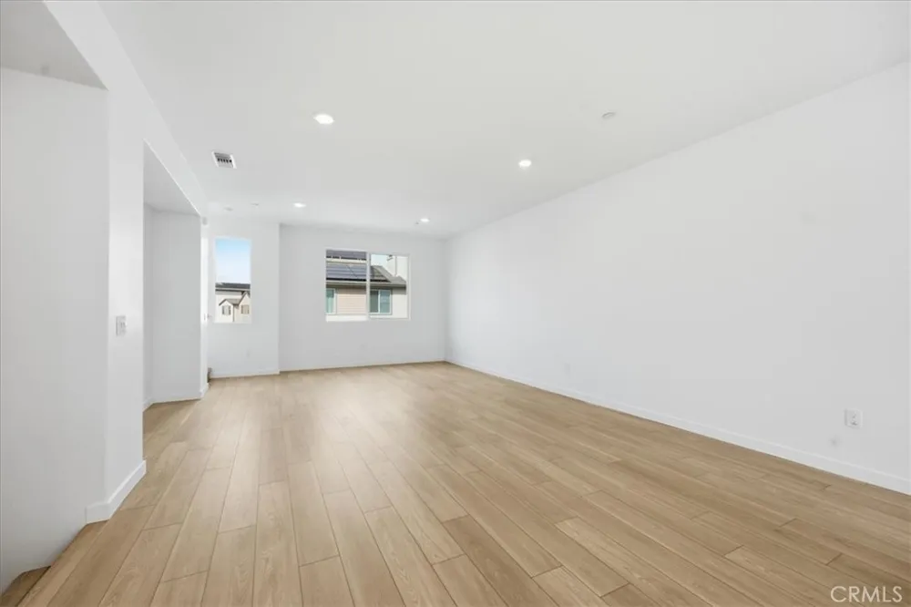 27326 Seven Oaks Lane Valencia, CA 91381
