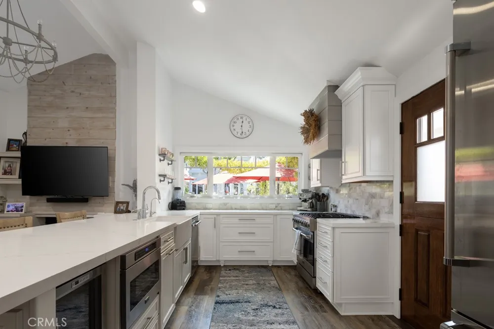 503 Fernleaf Avenue Corona del Mar, CA 92625