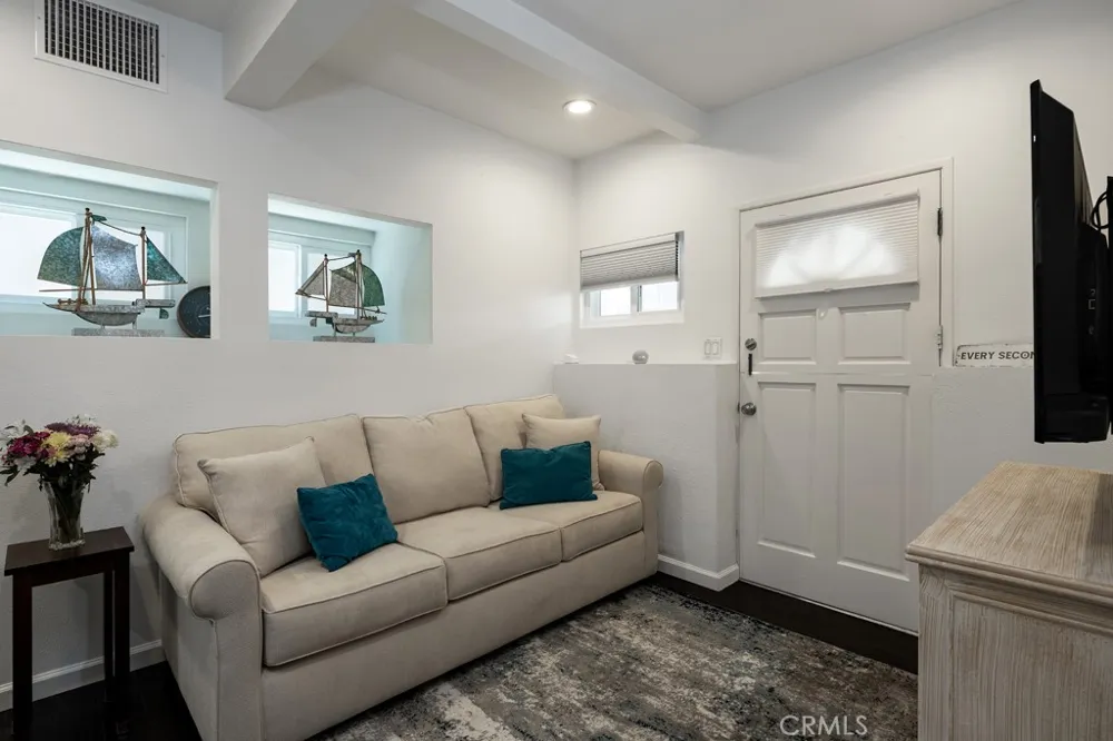 503 Fernleaf Avenue Corona del Mar, CA 92625