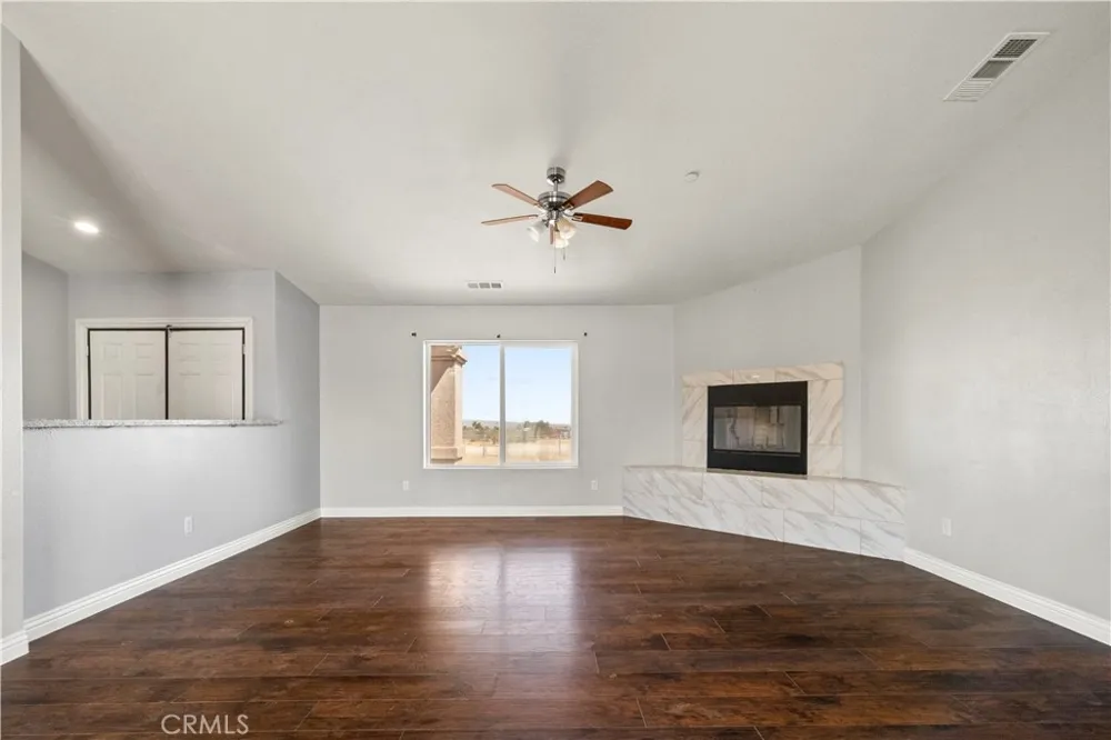 7755 7th Street Phelan, CA 92371