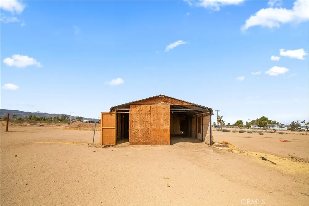 7755 7th Street Phelan, CA 92371