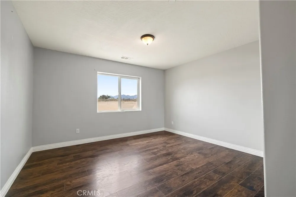 7755 7th Street Phelan, CA 92371