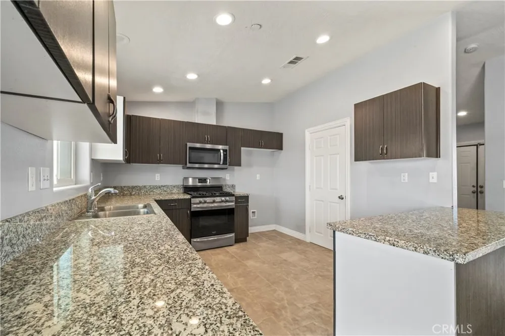 7755 7th Street Phelan, CA 92371