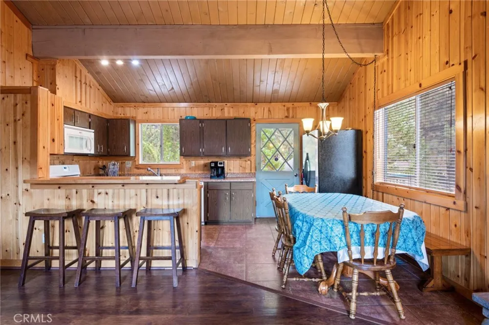 39038 Bayview Lane Big Bear Lake, CA 92315