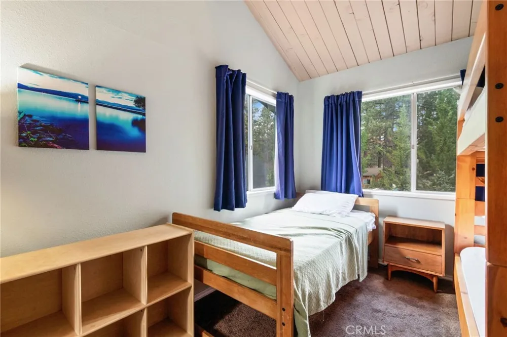 39038 Bayview Lane Big Bear Lake, CA 92315