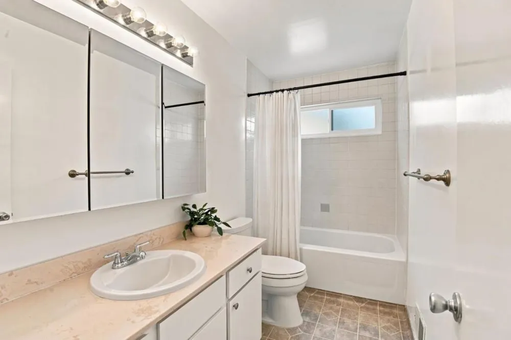 72 Wessix Court Daly City, CA 94015