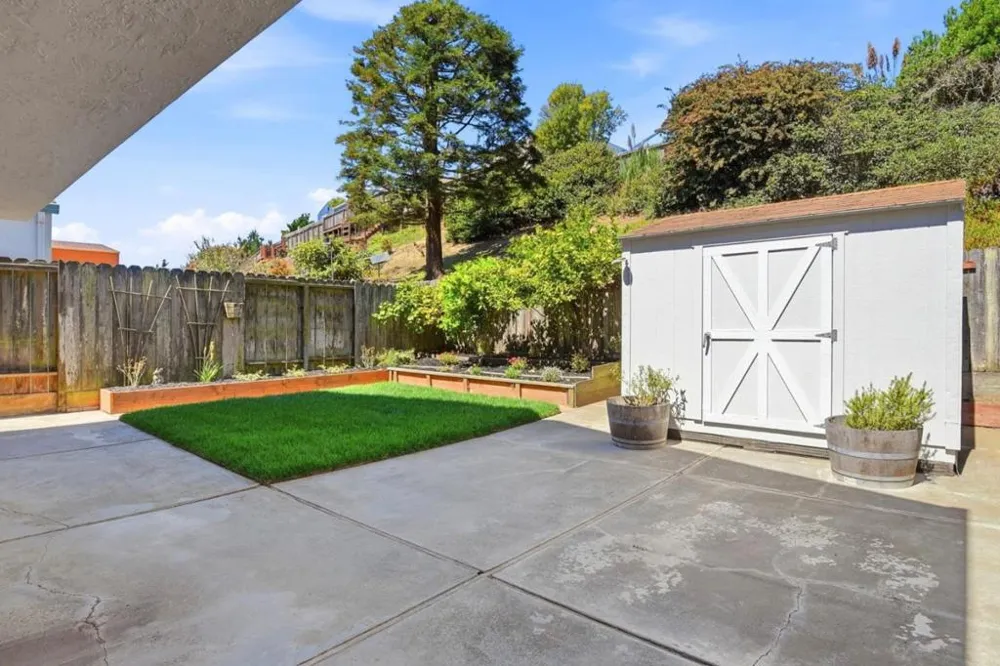 72 Wessix Court Daly City, CA 94015