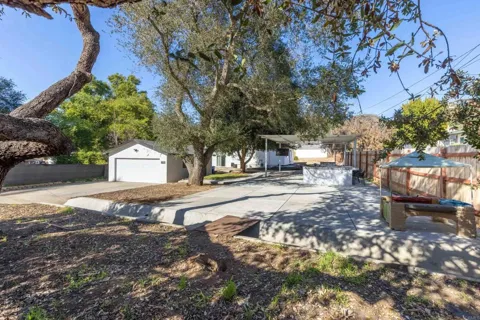 10292 Canyon Dr.