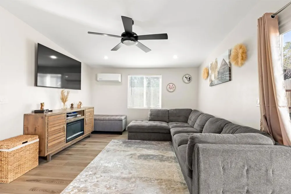 10292 Canyon Dr. Escondido, CA 92026