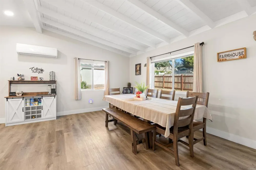 10292 Canyon Dr. Escondido, CA 92026