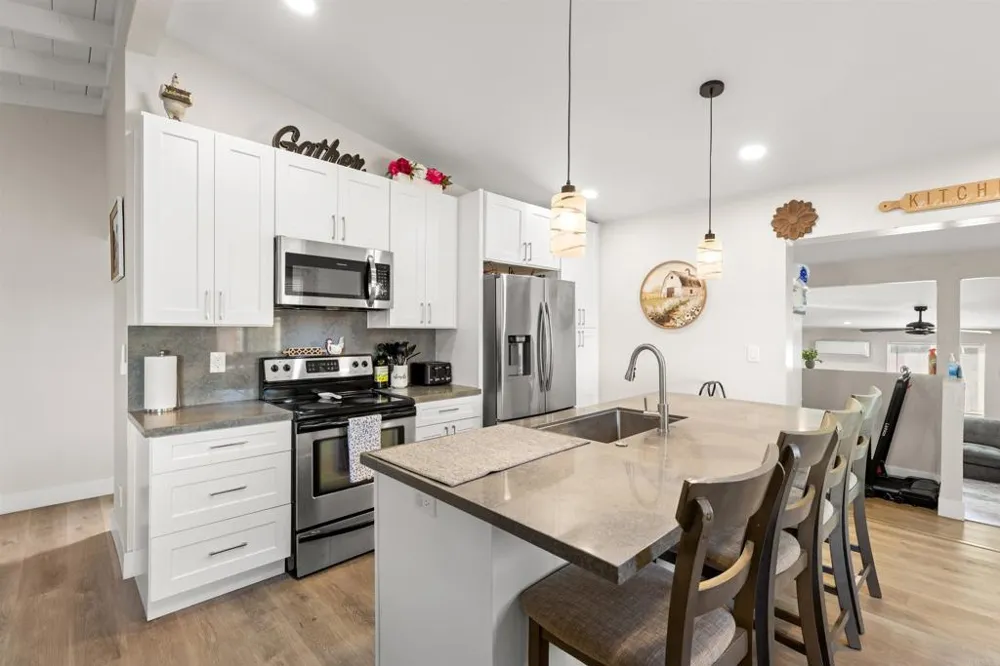 10292 Canyon Dr. Escondido, CA 92026