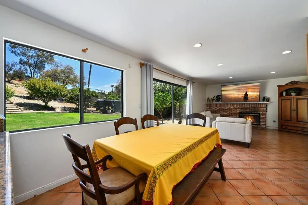 2884 Brandeis Dr. Oceanside, CA 92056